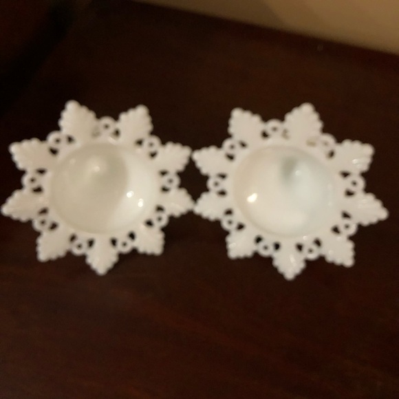 Vintage Westmoreland Ring and Petal Candleholders - Picture 6 of 8
